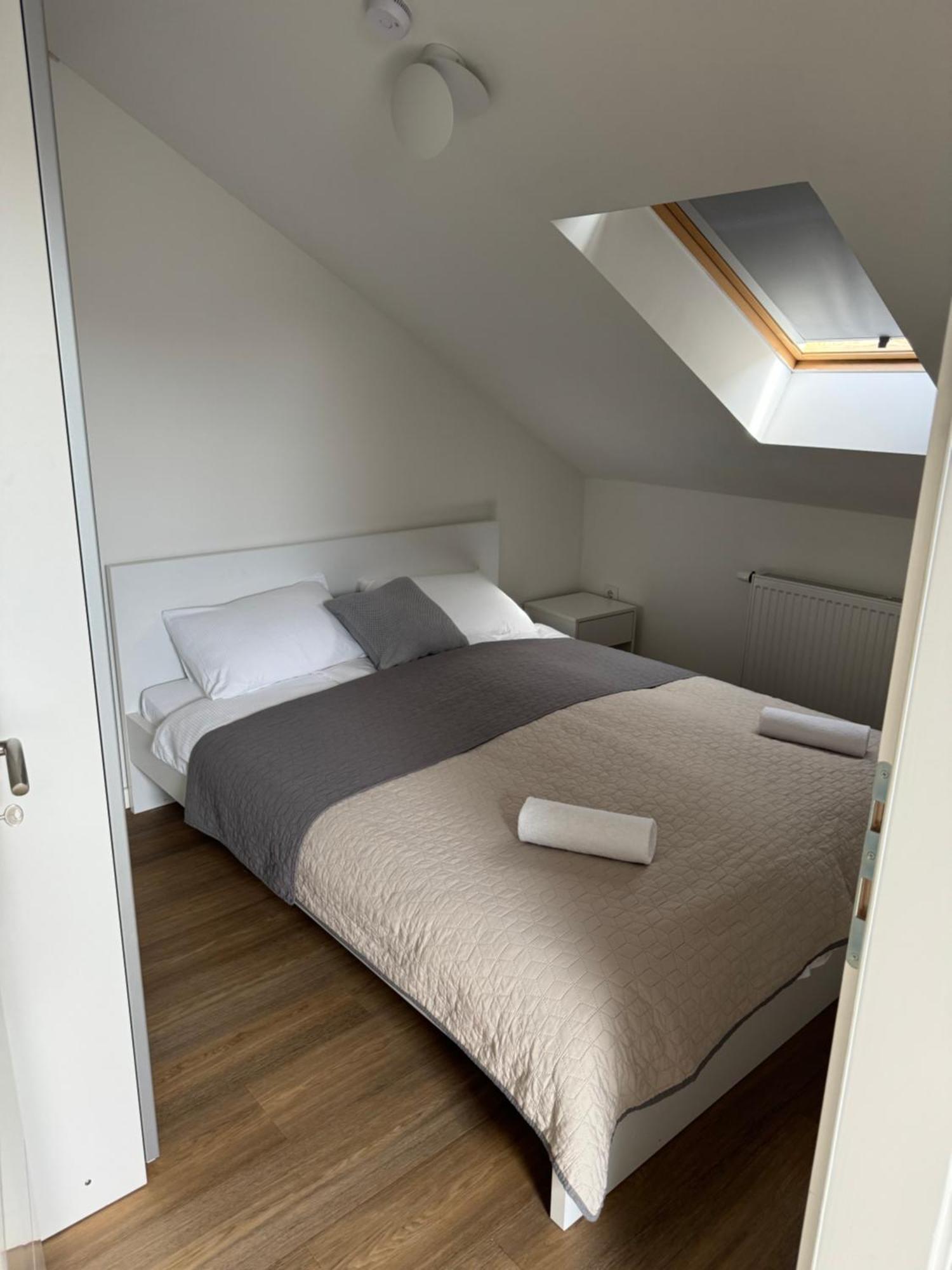 Xl Apartman Теслич Екстер'єр фото