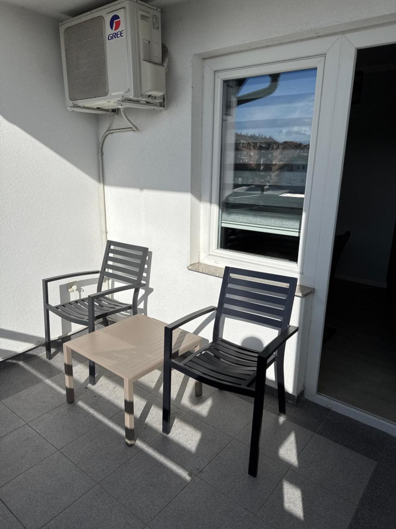 Xl Apartman Теслич Екстер'єр фото