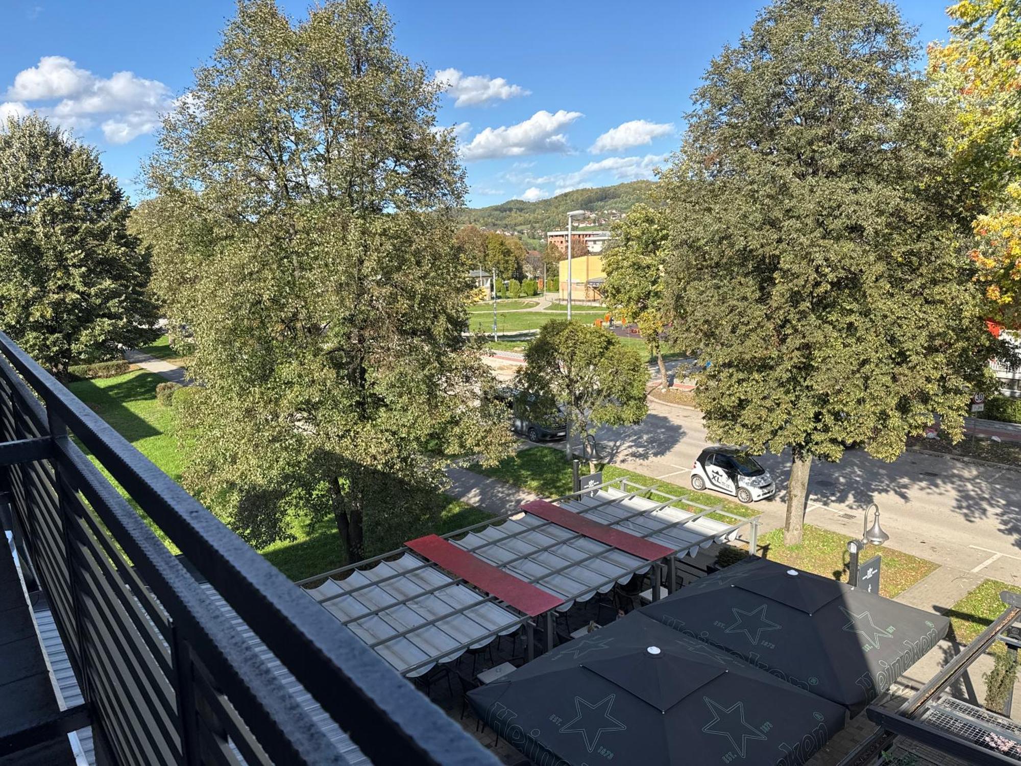 Xl Apartman Теслич Екстер'єр фото